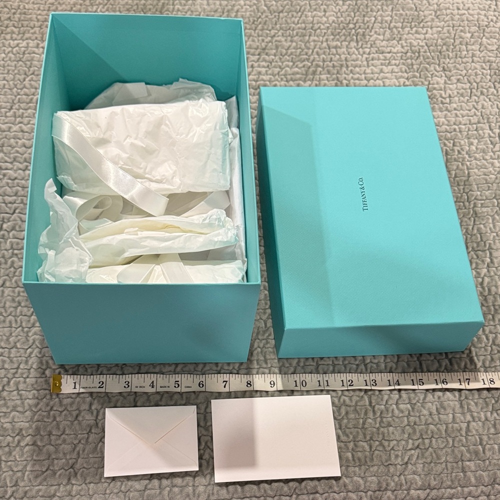Tiffany & Co. Turquoise Box with White Ribbon
